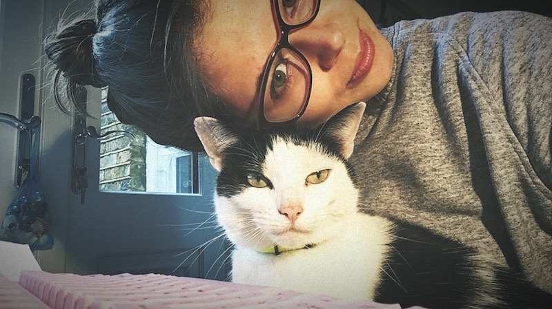 Ana and her cat, Jessie